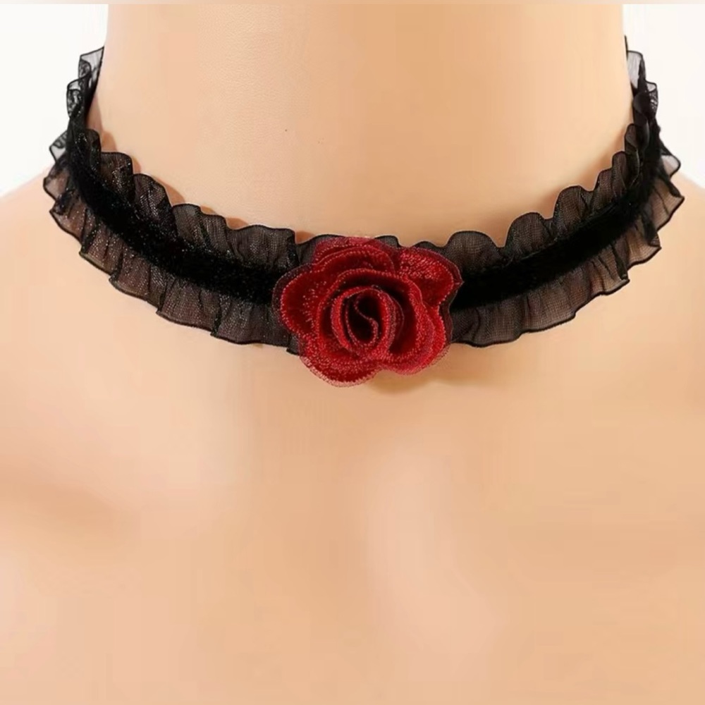 Jane Chic Designs Rose Cameo Chain